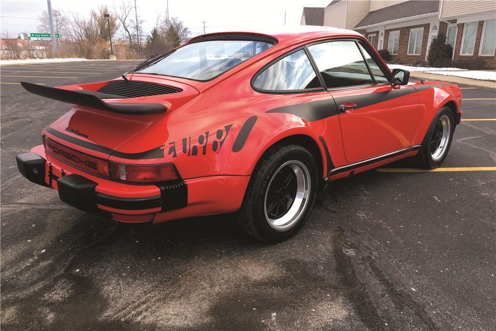1977 PORSCHE 930 TURBO - Rear 3/4 - 195008