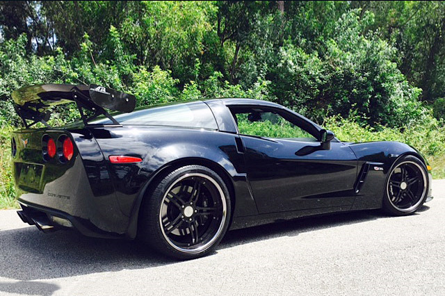 2006 CHEVROLET CORVETTE Z06 CUSTOM COUPE - Rear 3/4 - 195193