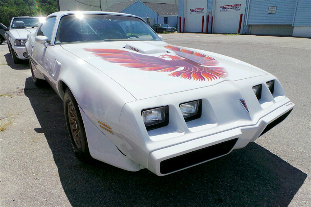 1979 PONTIAC FIREBIRD TRANS AM - Front 3/4 - 195617