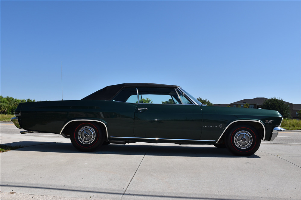 1965 CHEVROLET IMPALA CONVERTIBLE - Side Profile - 195654