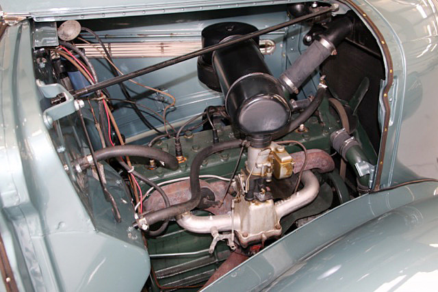 1936 STUDEBAKER DICTATOR 4-DOOR SEDAN - Engine - 195742