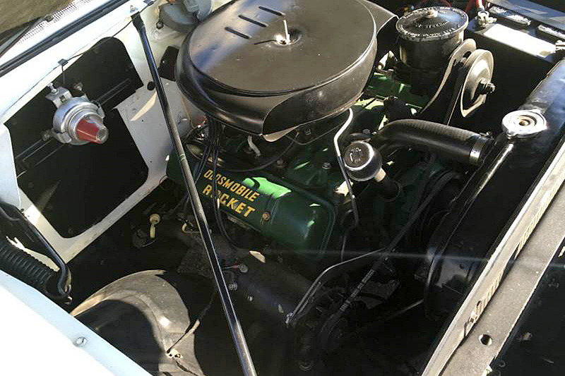 1956 OLDSMOBILE SUPER 88 CONVERTIBLE - Engine - 195769