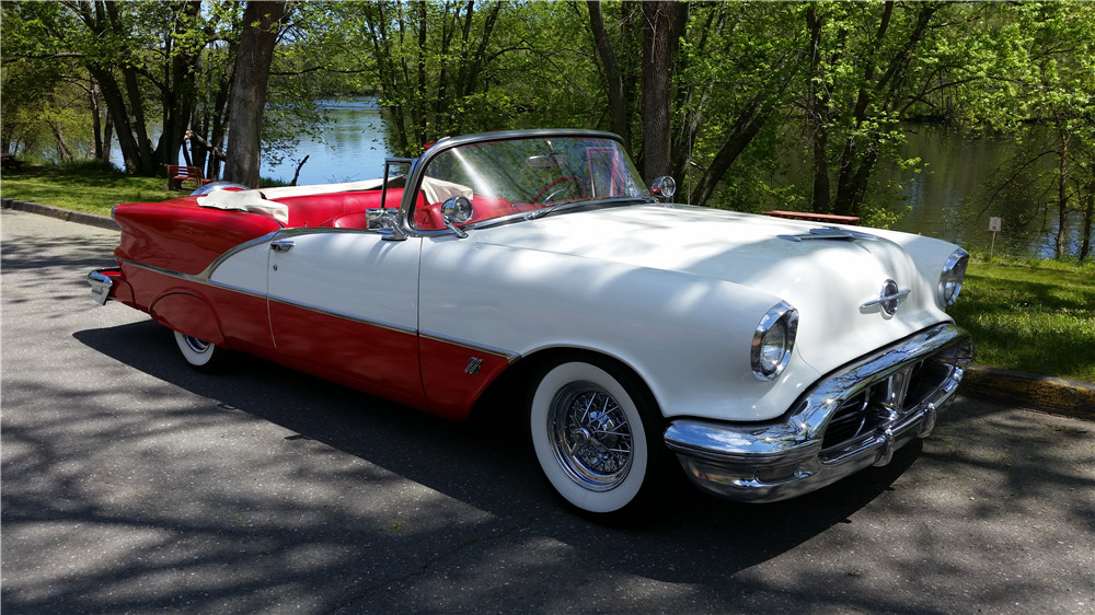 Oldsmobile 1956 года