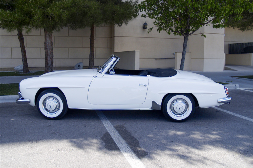 1958 MERCEDES-BENZ 190SL ROADSTER - Side Profile - 195806
