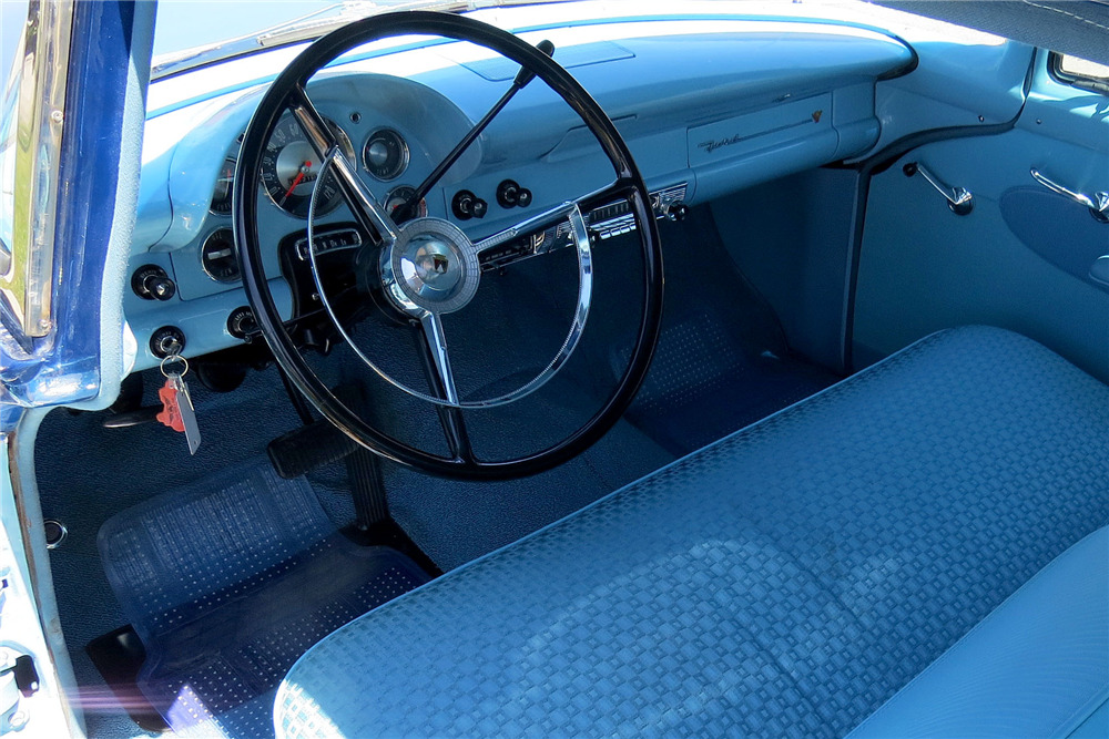 1956 FORD CUSTOM LINE SEDAN - Interior - 195819