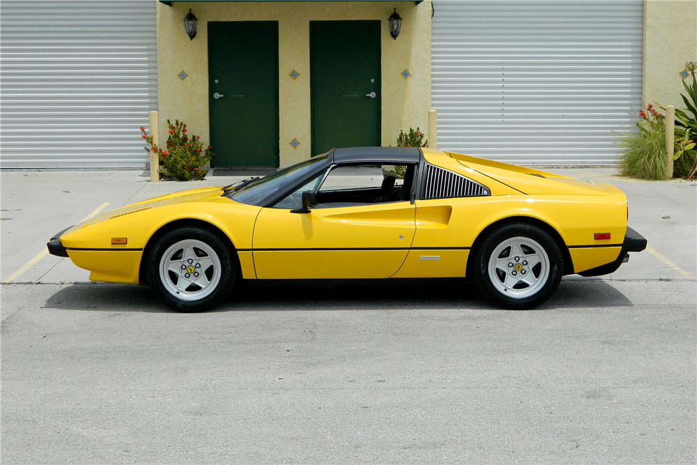 1982 FERRARI 308 GTSI TARGA - Side Profile - 195942