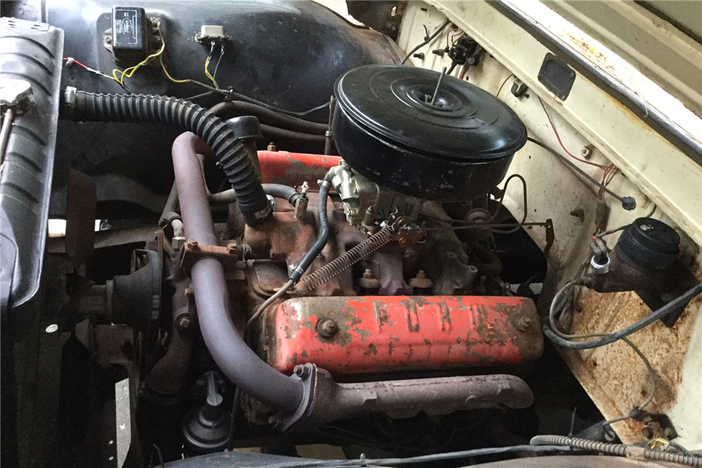 1961 FORD F-100 4X4 PICKUP - Engine - 196110