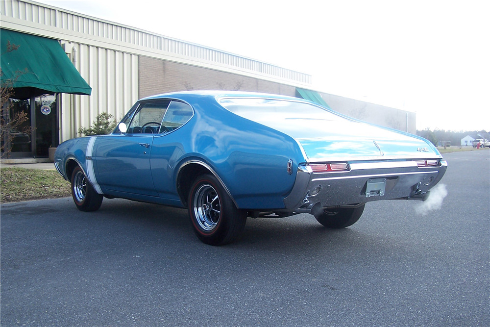 1968 OLDSMOBILE 442 - Rear 3/4 - 196170