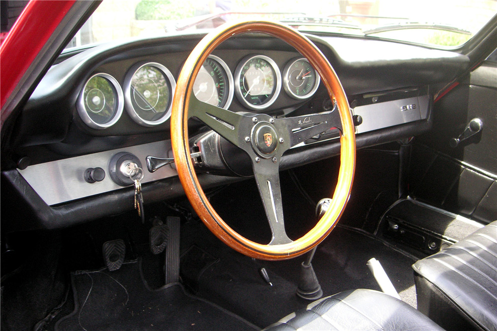 1967 PORSCHE 912  - Interior - 196267