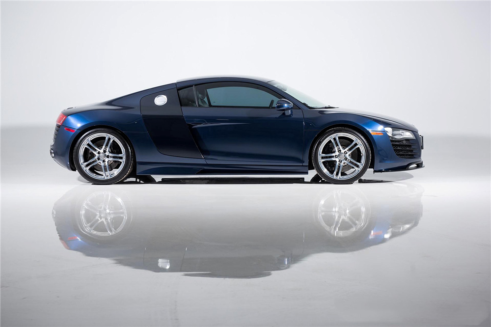 2009 AUDI R8  - Side Profile - 196461