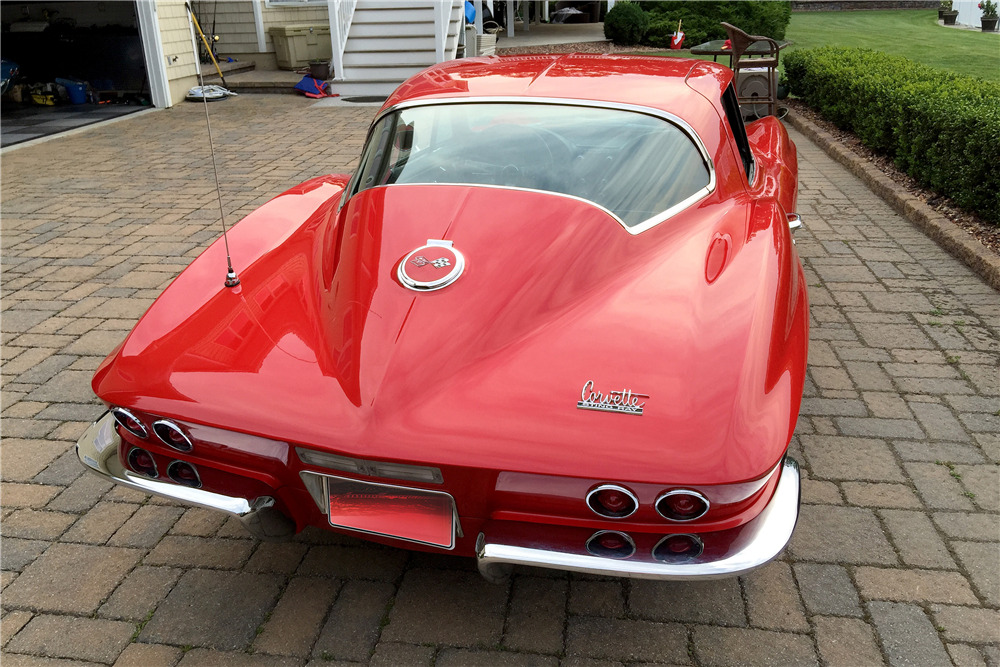 1967 CHEVROLET CORVETTE 327/350 - Rear 3/4 - 196464