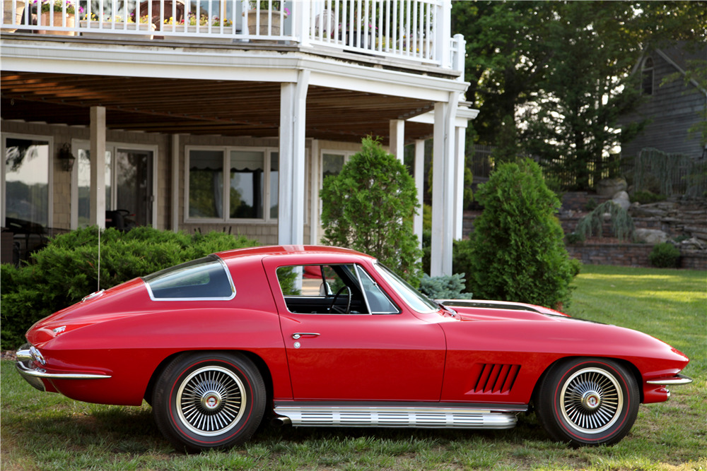 1967 CHEVROLET CORVETTE 327/350 - Side Profile - 196464