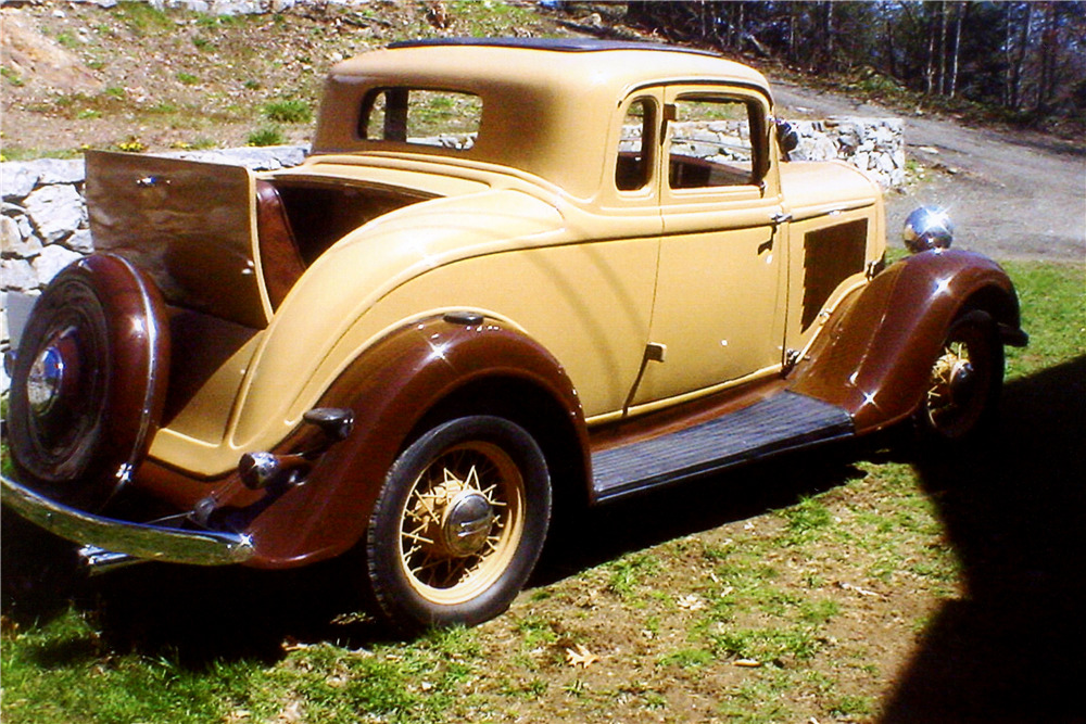 1934 PLYMOUTH 5 WINDOW COUPE Rear 3/4 196476