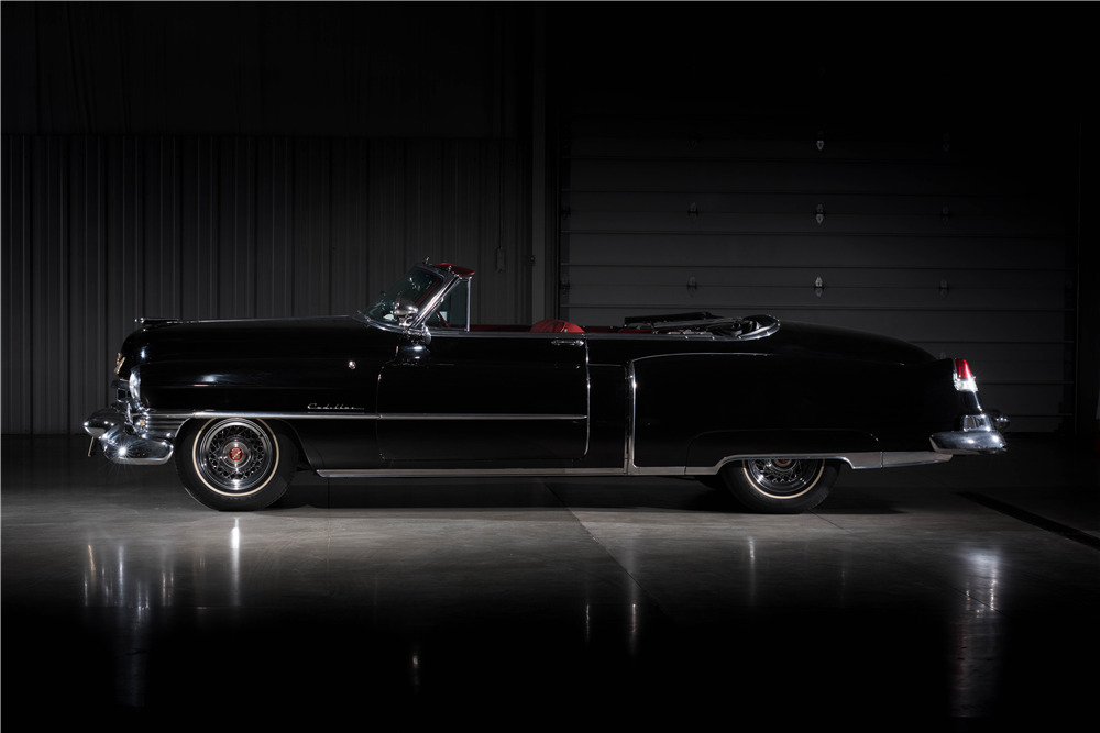 1952 CADILLAC SERIES 62 CONVERTIBLE - Side Profile - 197208