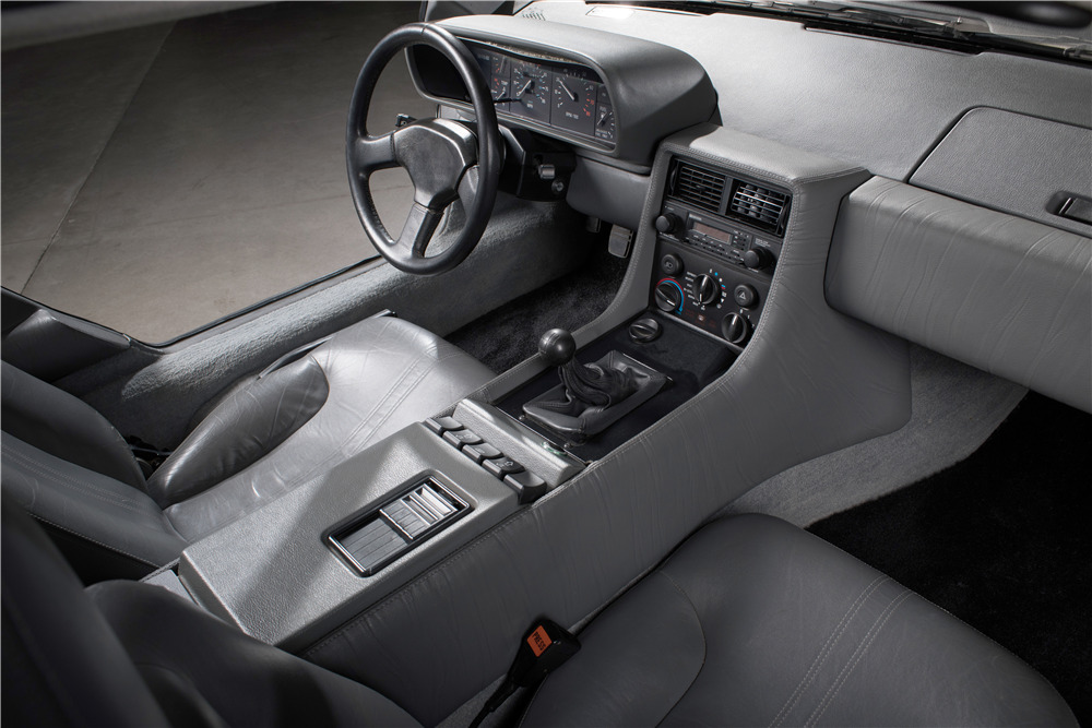1981 DELOREAN DMC-12  - Misc 2 - 197226
