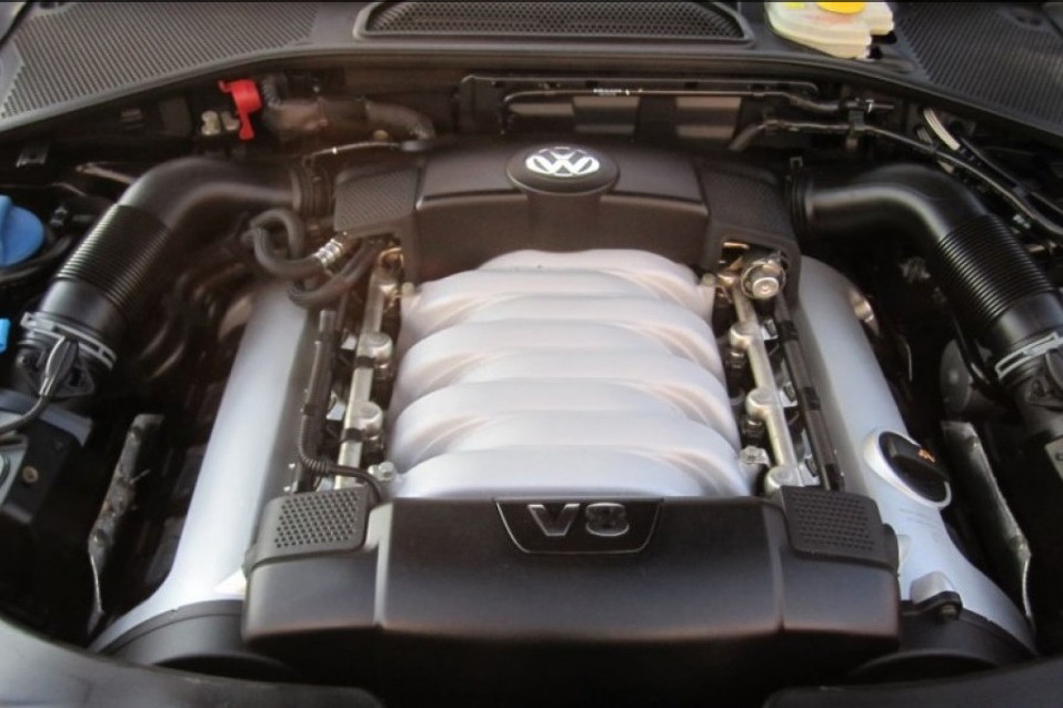 2005 VOLKSWAGEN PHAETON SEDAN - Engine - 197479