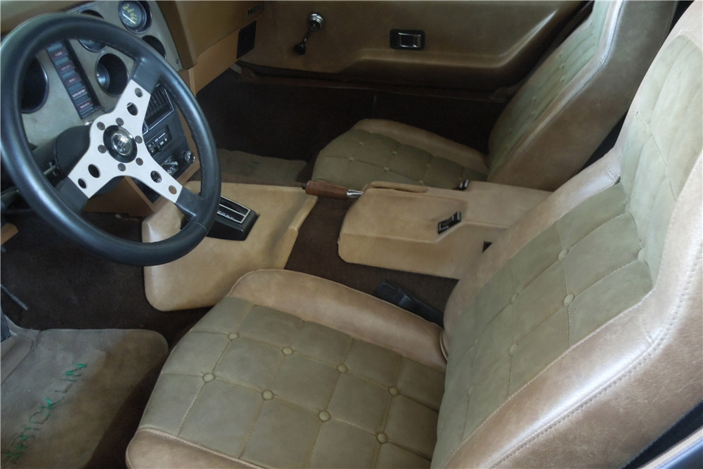 1975 BRICKLIN SV-1 GULLWING COUPE - Interior - 198030