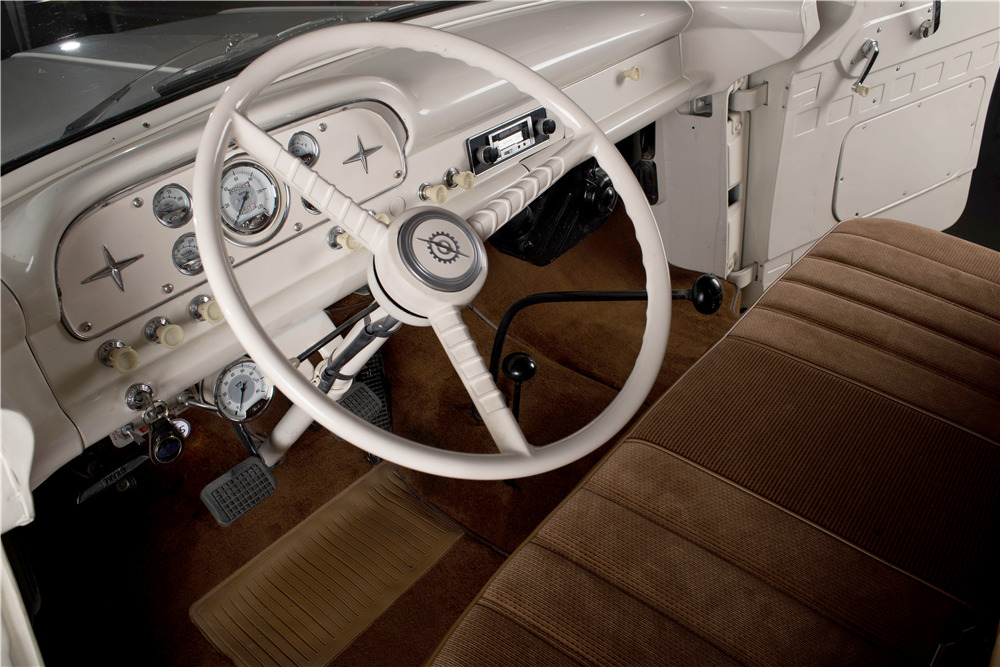 1959 FORD F-250 CUSTOM STAKE BED PICKUP - Interior - 198048