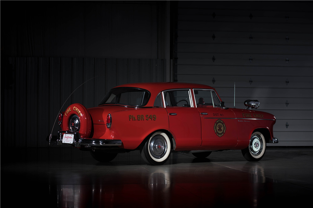 1960 RAMBLER AMERICAN SEDAN - Rear 3/4 - 198049