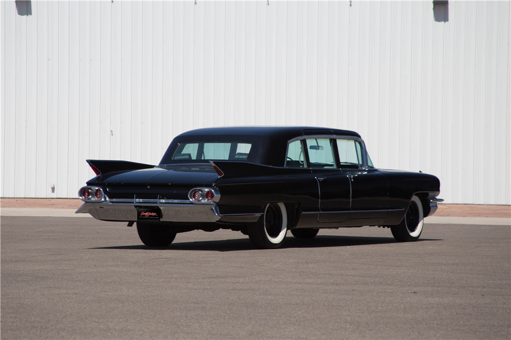 1961 CADILLAC FLEETWOOD SERIES 75  - Rear 3/4 - 198060