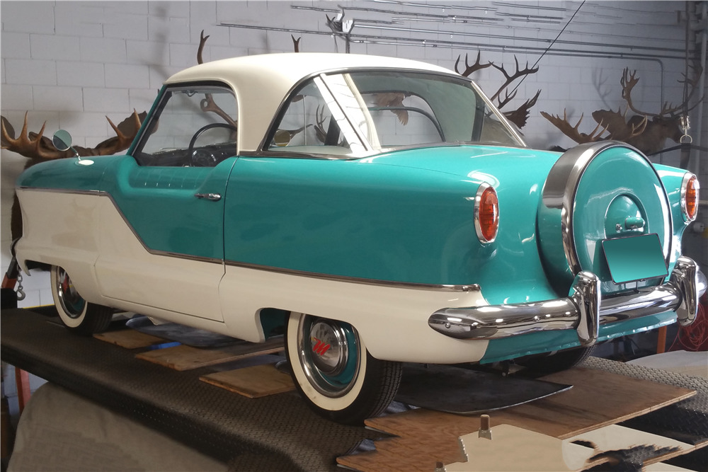 1956 NASH METROPOLITAN  - Rear 3/4 - 198068