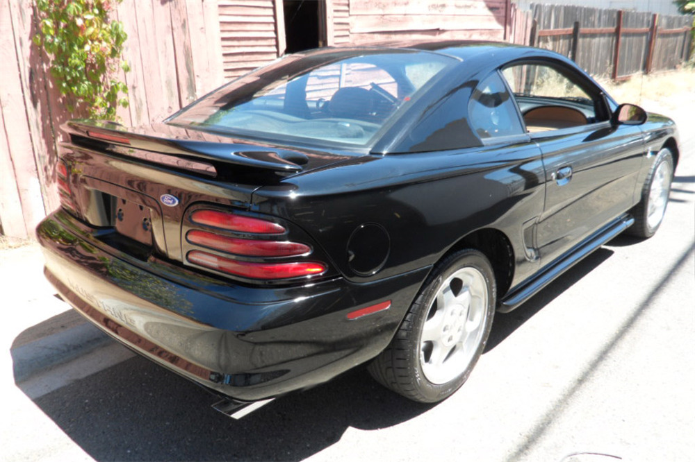 1994 FORD MUSTANG COBRA  - Rear 3/4 - 198114