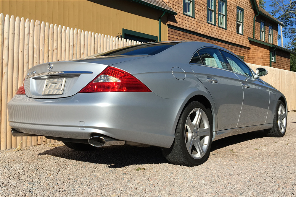 2007 MERCEDES-BENZ CLS550  - Rear 3/4 - 198297