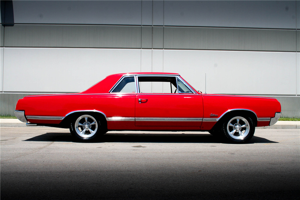 1965-oldsmobile-f-85-side-profile-198306