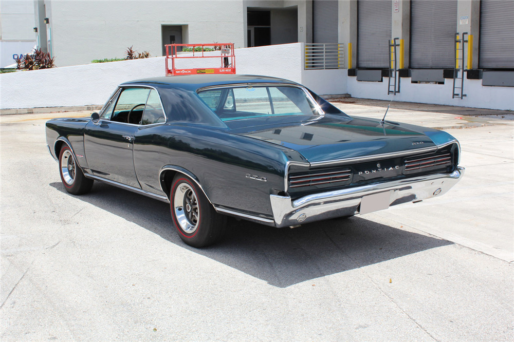1966 PONTIAC GTO - Rear 3/4 - 198349