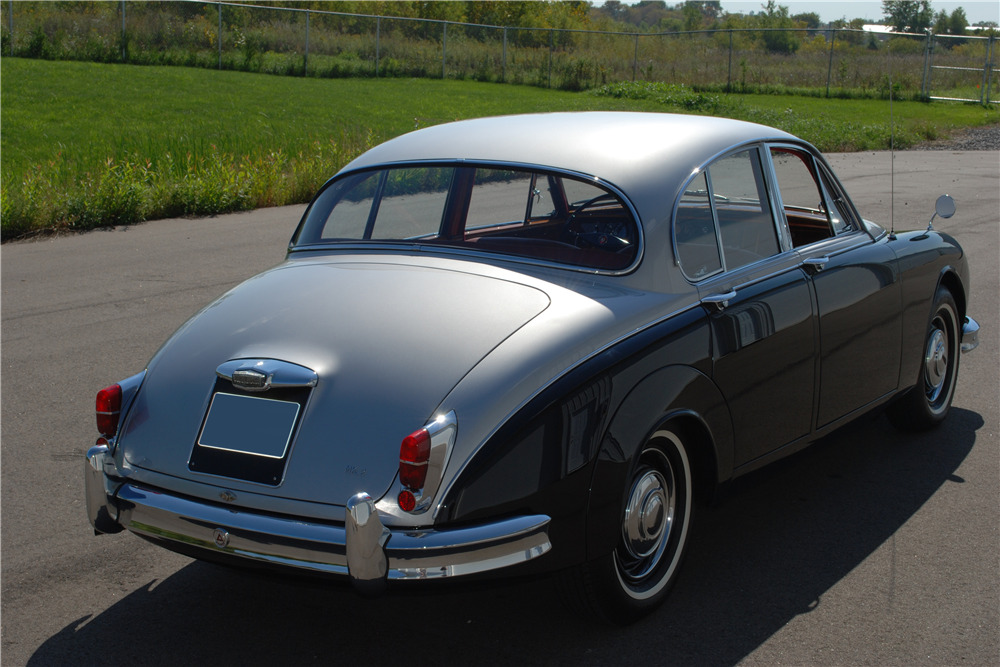 Jaguar MK II 3 8