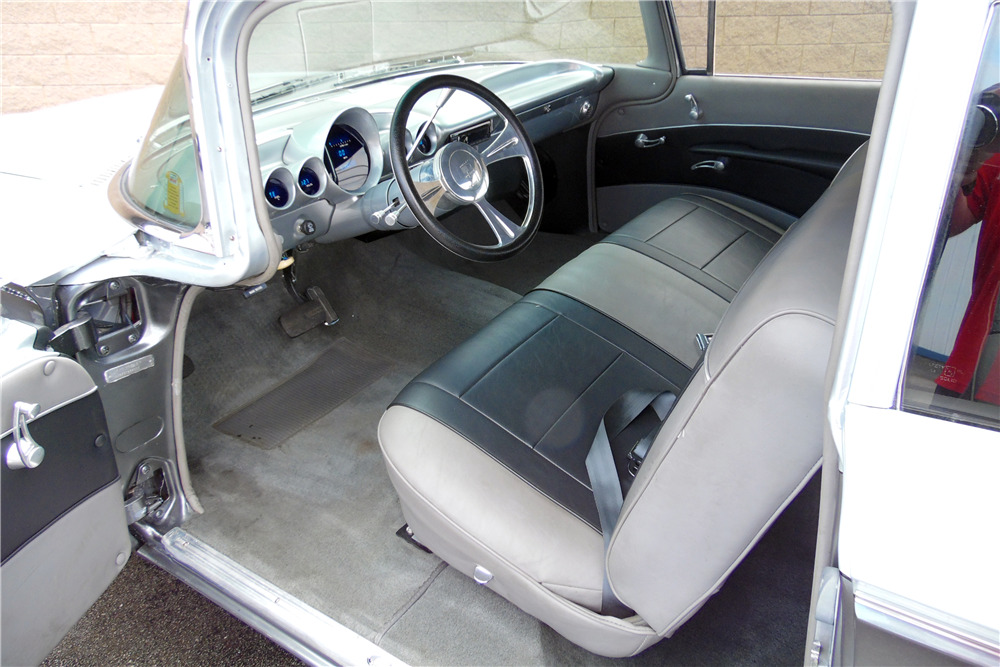 1960 CHEVROLET BISCAYNE CUSTOM COUPE - Interior - 198593