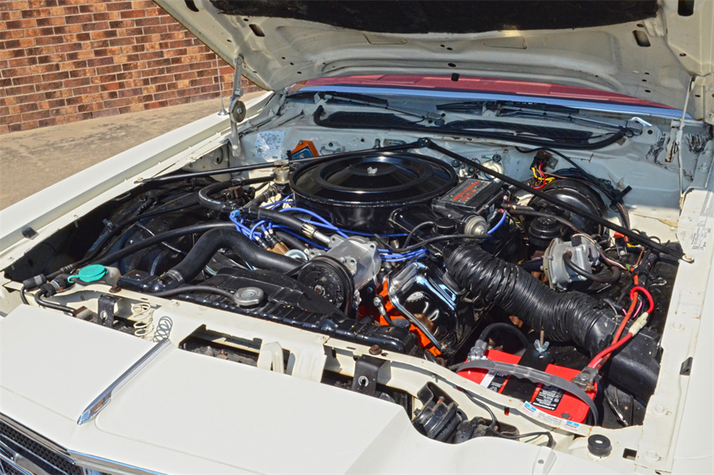 1979 CHRYSLER 300  - Engine - 198704