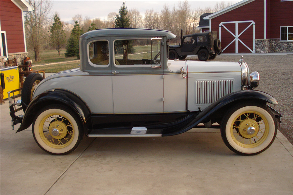 1931 FORD MODEL A DELUXE COUPE - Side Profile - 198807