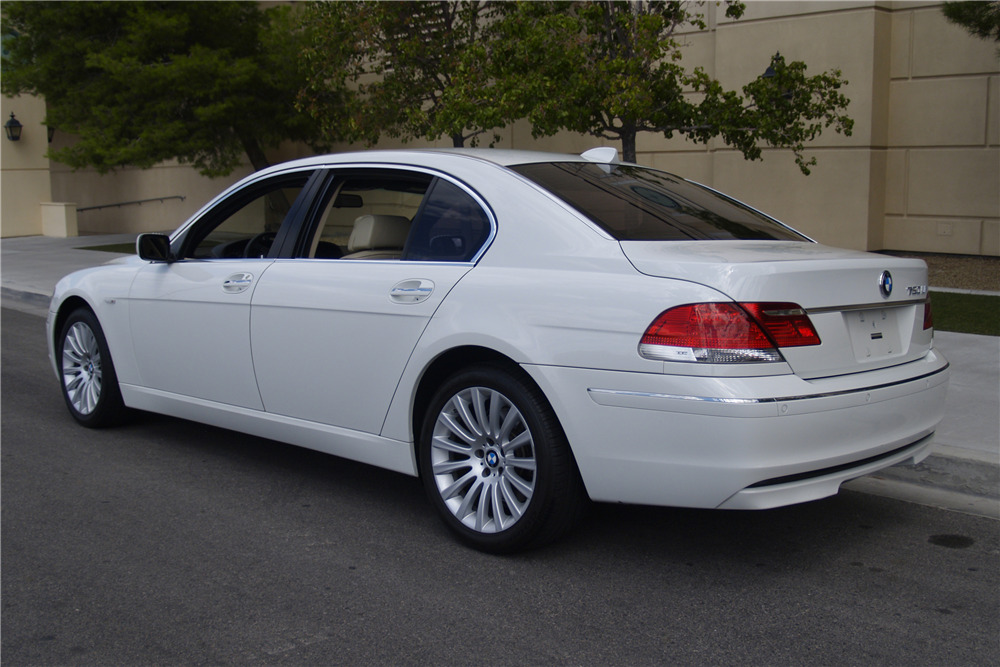 2007 BMW 750LI - Rear 3/4 - 198819