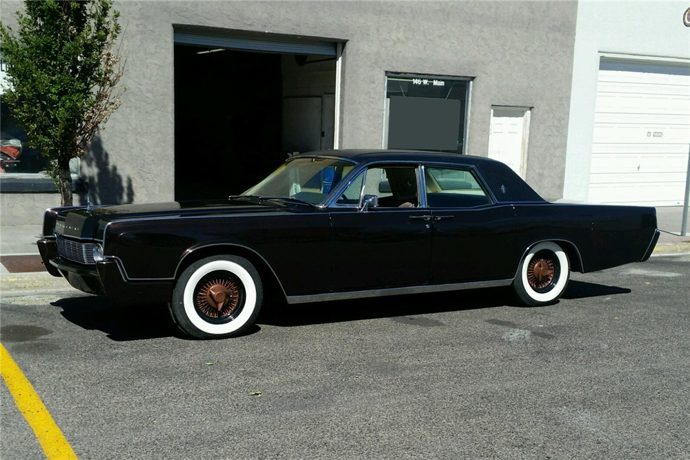 1967 LINCOLN CONTINENTAL  - Side Profile - 198851