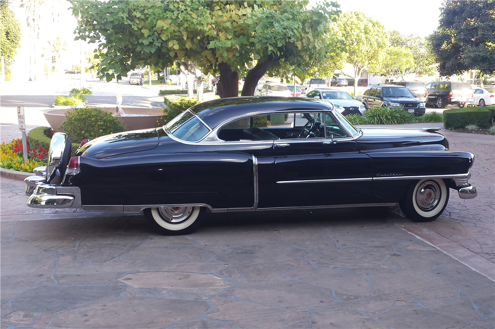 1952 CADILLAC COUPE DE VILLE - Side Profile - 199064