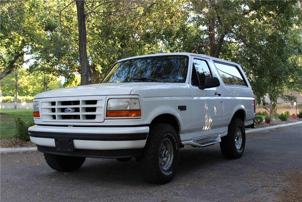 1995 FORD BRONCO  - Front 3/4 - 199092