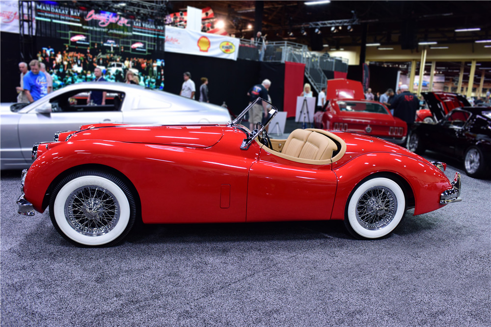 1955 JAGUAR XK140 MC ROADSTER - Side Profile - 199154