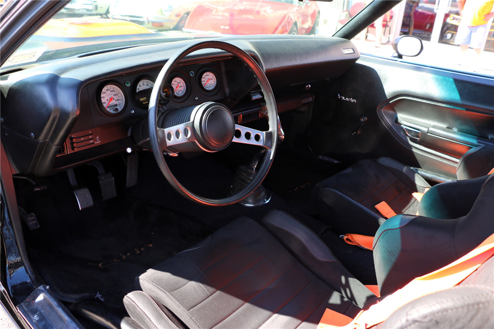 1973 PLYMOUTH BARRACUDA CUSTOM COUPE - Interior - 199196