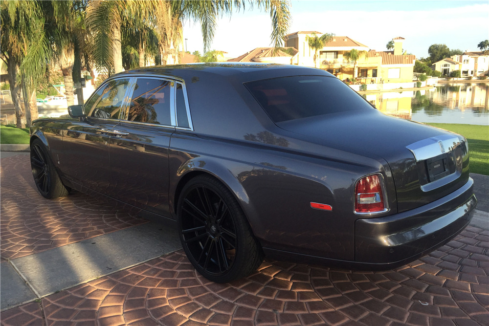 2005 ROLLS-ROYCE PHANTOM SEDAN - Rear 3/4 - 199224