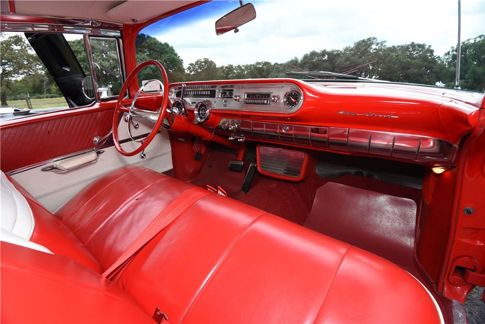 1957 PONTIAC STAR CHIEF  - Interior - 199678