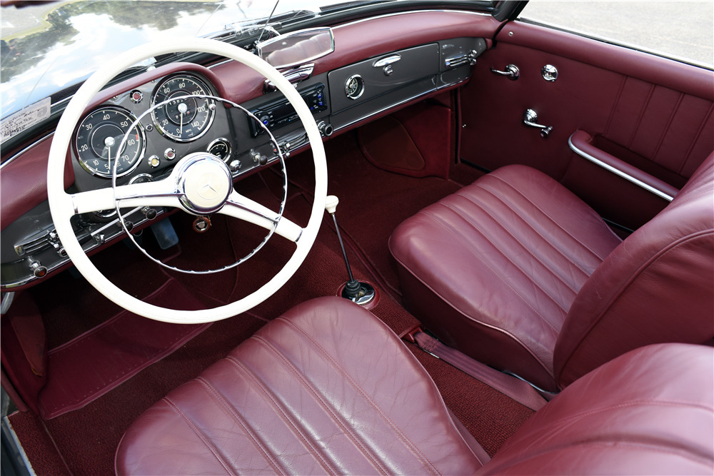1959 MERCEDES-BENZ 190SL CONVERTIBLE - Interior - 199889