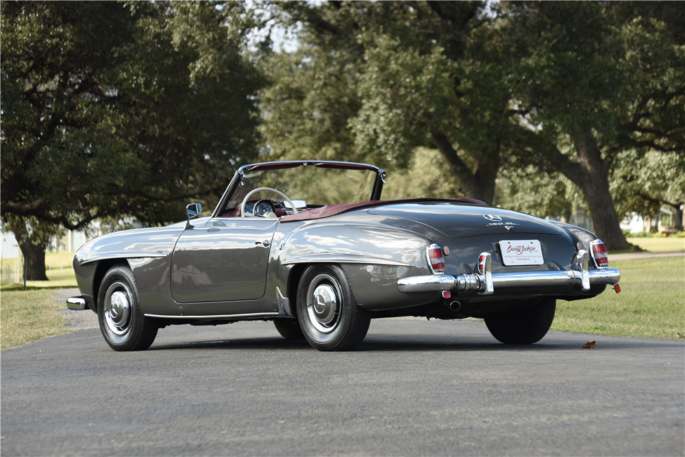 1959 MERCEDES-BENZ 190SL CONVERTIBLE - Rear 3/4 - 199889