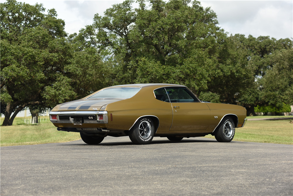 1970 CHEVROLET CHEVELLE SS - Rear 3/4 - 200013