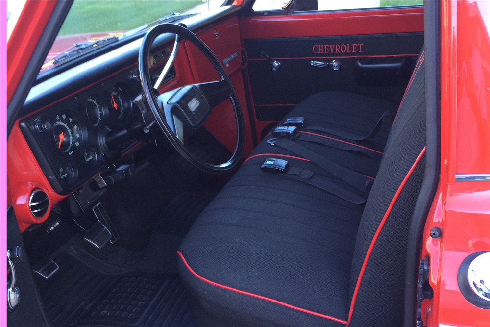 1971 CHEVROLET C-10 FLEETSIDE PICKUP - Interior - 200031