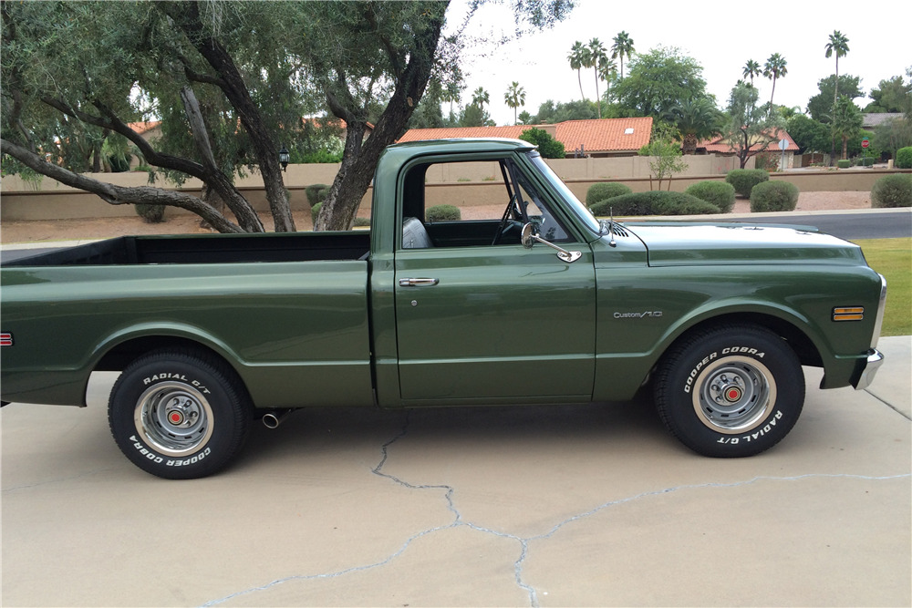 1970 CHEVROLET C-10 PICKUP - Side Profile - 200032
