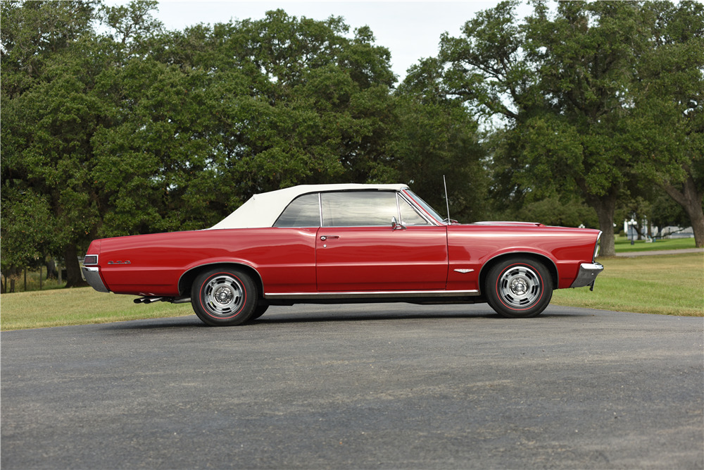 1965 PONTIAC GTO CONVERTIBLE - Side Profile - 200064
