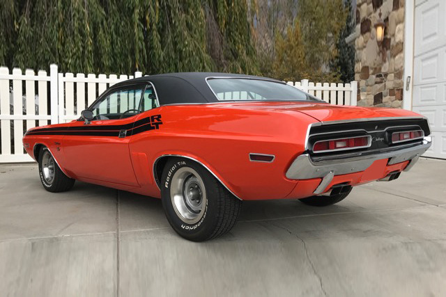 1971 DODGE CHALLENGER R/T - Rear 3/4 - 200480