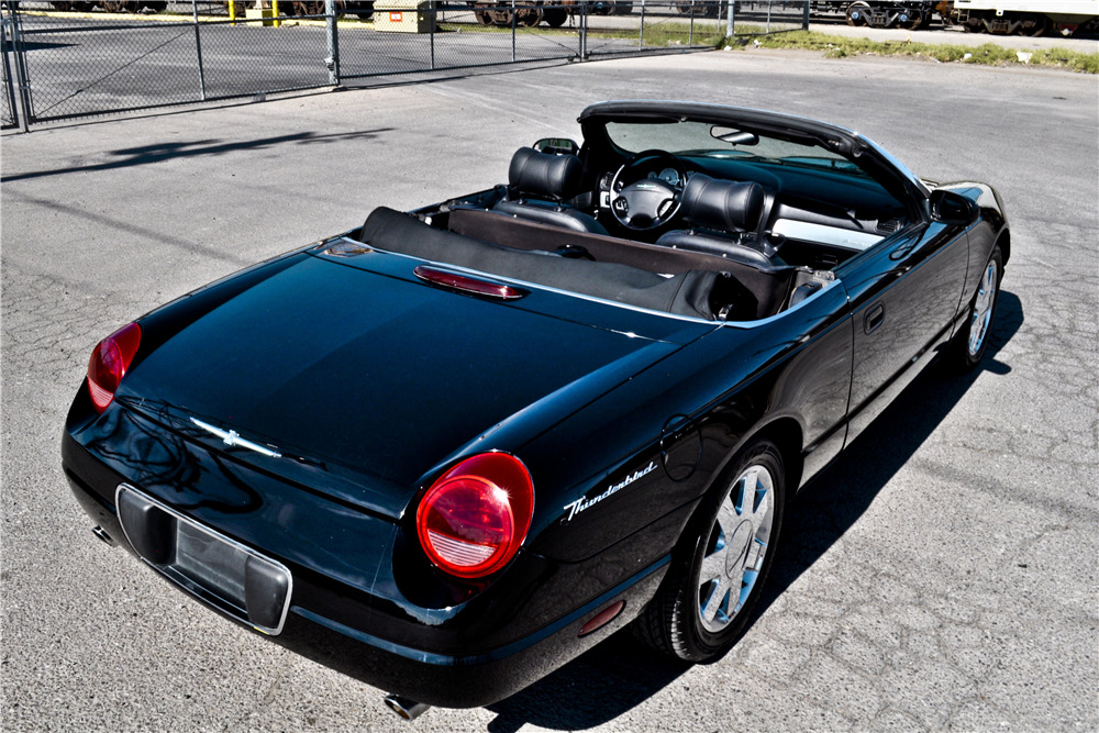 2003 FORD THUNDERBIRD CONVERTIBLE - Rear 3/4 - 200592