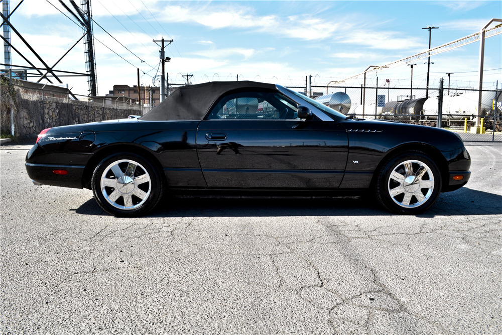 2003 FORD THUNDERBIRD CONVERTIBLE - Side Profile - 200592